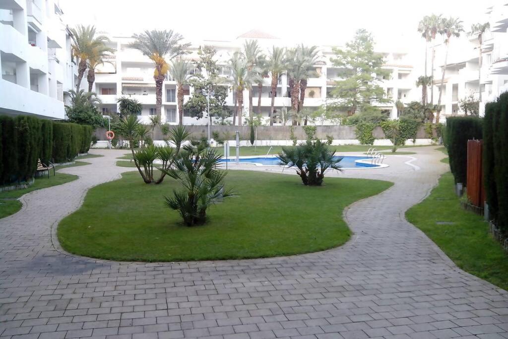 Bonito Apartamento De 3 Hab. Con Jardin Roses Exterior foto